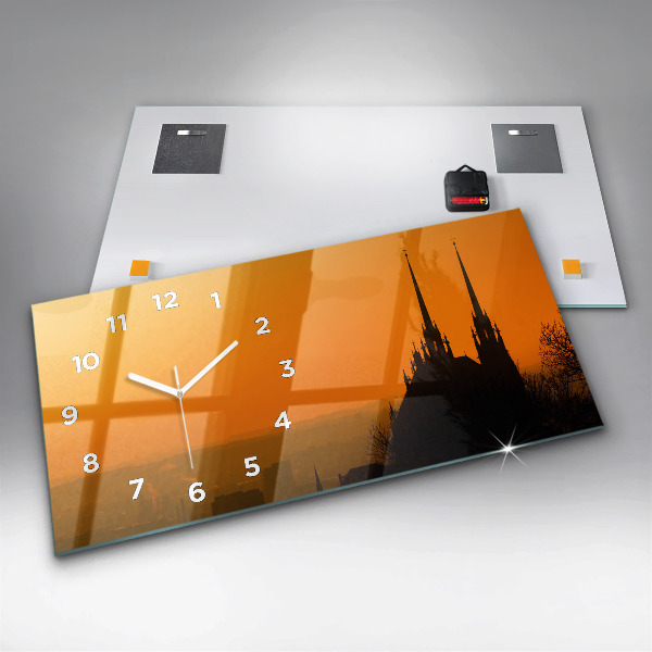 Horizontální skleněné hodiny na stěnu Pohled na brněnskou katedrálu