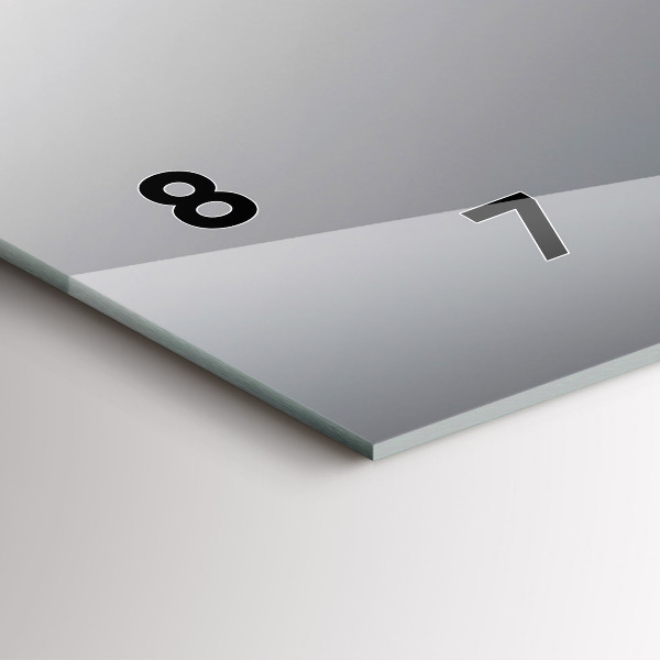 Horizontální skleněné hodiny na stěnu Lampa s červeným vínem