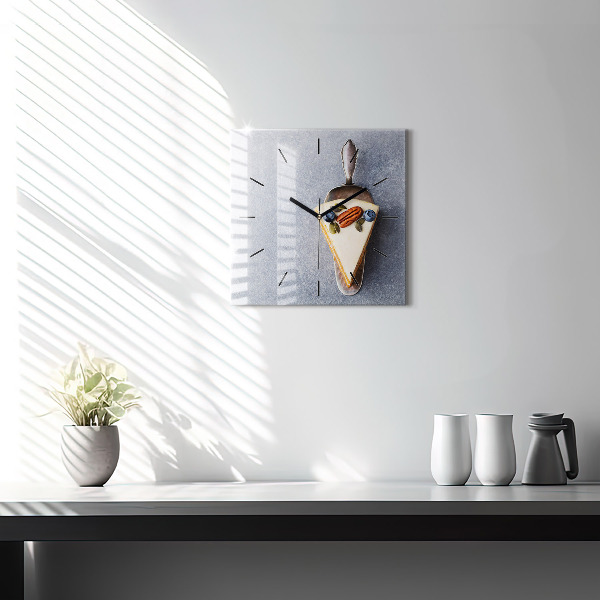 Čtvercové nástěnné hodiny Kousek dortu