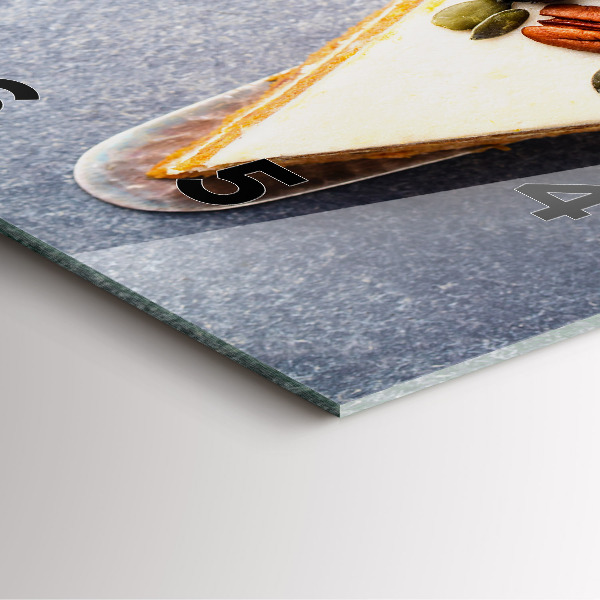 Čtvercové nástěnné hodiny Kousek dortu