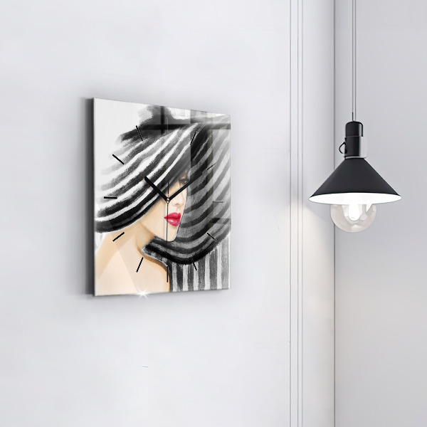 Skleněné hodiny čtvercové Žena v černé a bílé
