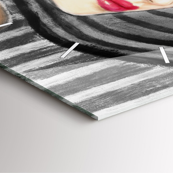 Skleněné hodiny čtvercové Žena v černé a bílé