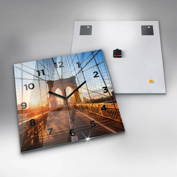 Skleněné hodiny čtvercové Brooklynský most v New Yorku