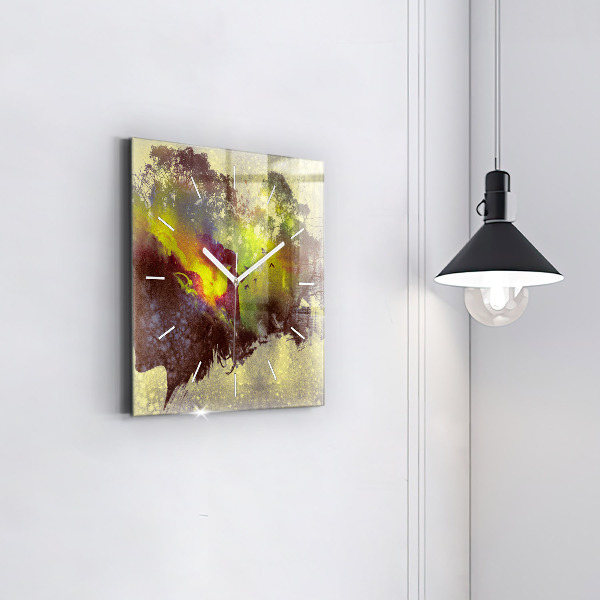 Čtvercové nástěnné hodiny Žena v lese