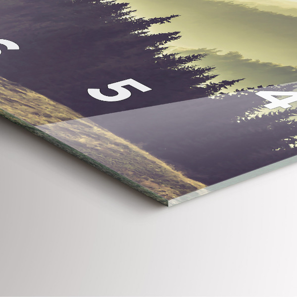 Čtvercové nástěnné hodiny Mlžné horské svahy