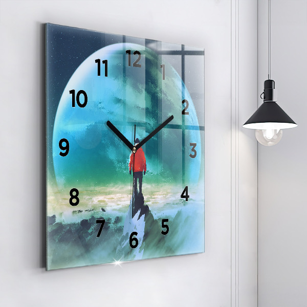 Čtvercové nástěnné hodiny Muž na Měsíci