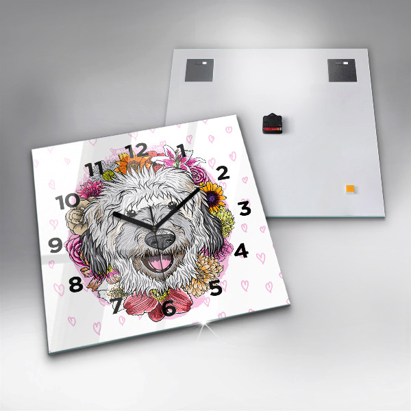 Čtvercové nástěnné hodiny Šťastný pes v květinách