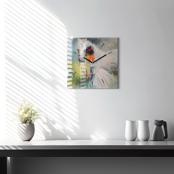 Čtvercové nástěnné hodiny Krásná žena s koněm