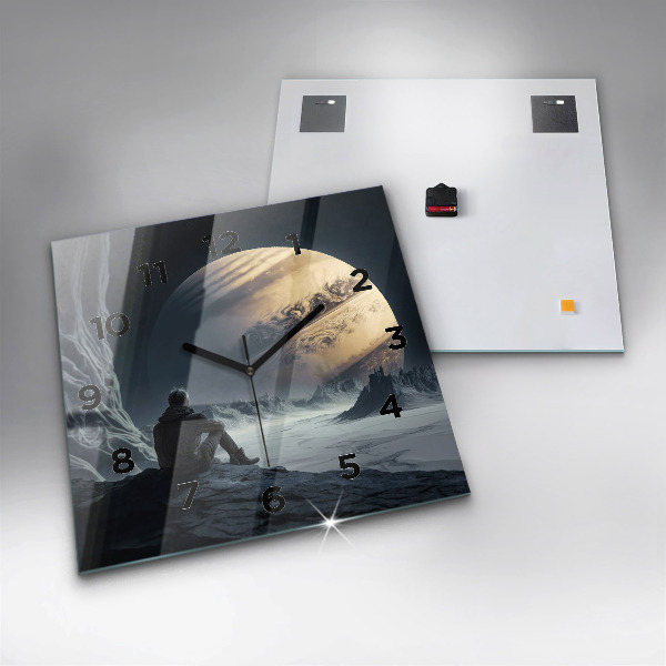 Čtvercové nástěnné hodiny Muž na měsíčním pozadí