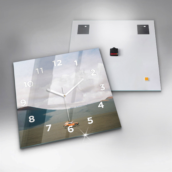 Čtvercové nástěnné hodiny Vozidlo na Kamčatce