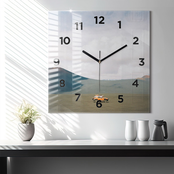 Čtvercové nástěnné hodiny Vozidlo na Kamčatce