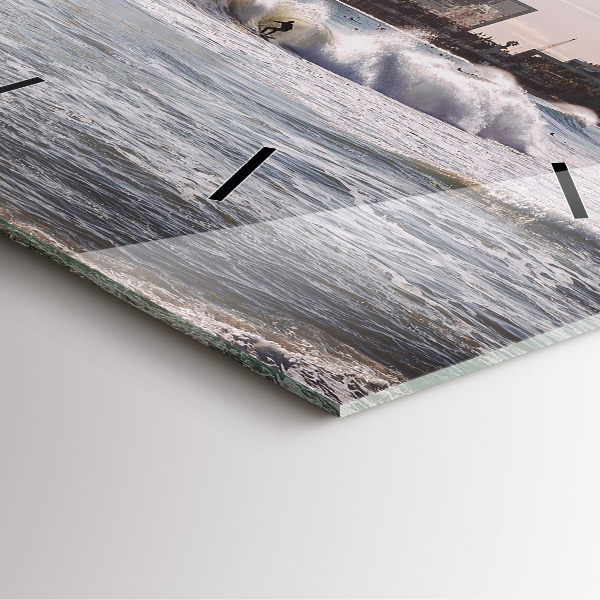 Čtvercové nástěnné hodiny Surfař v Barceloně