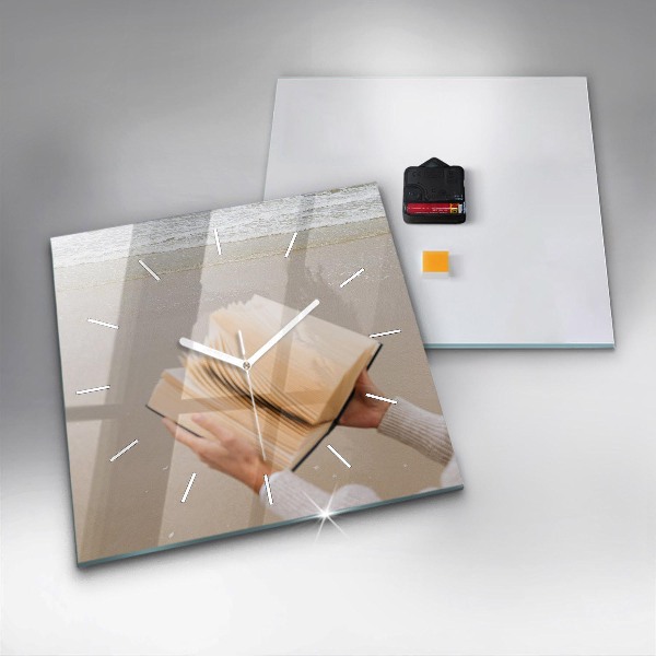 Čtvercové nástěnné hodiny Chvilka s knihou