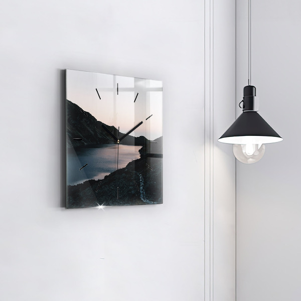 Čtvercové nástěnné hodiny Jezero a hory