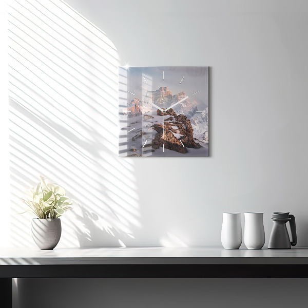 Čtvercové nástěnné hodiny Hory pokryté sněhem