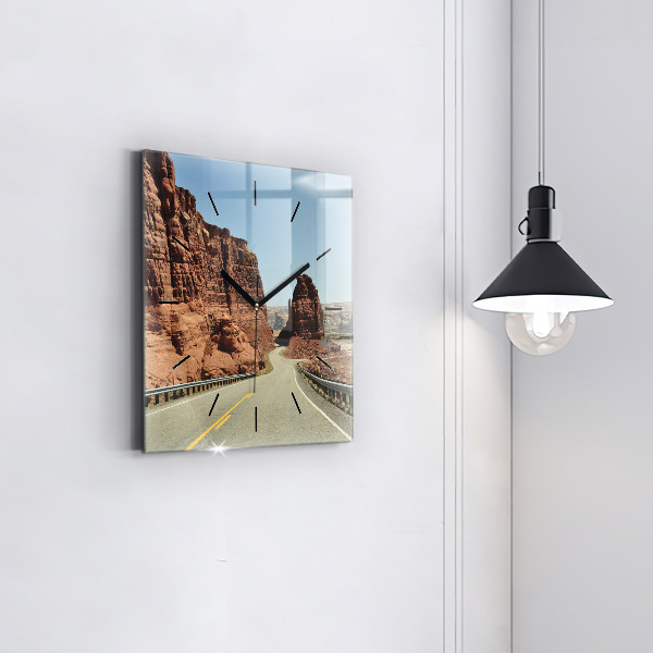 Čtvercové nástěnné hodiny Route 66 v USA