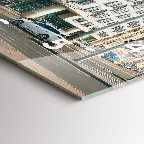 Čtvercové nástěnné hodiny Tančící dům Praha