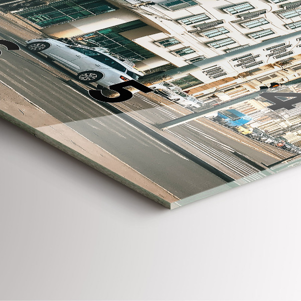 Čtvercové nástěnné hodiny Tančící dům Praha