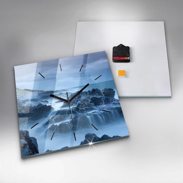 Čtvercové nástěnné hodiny Maják