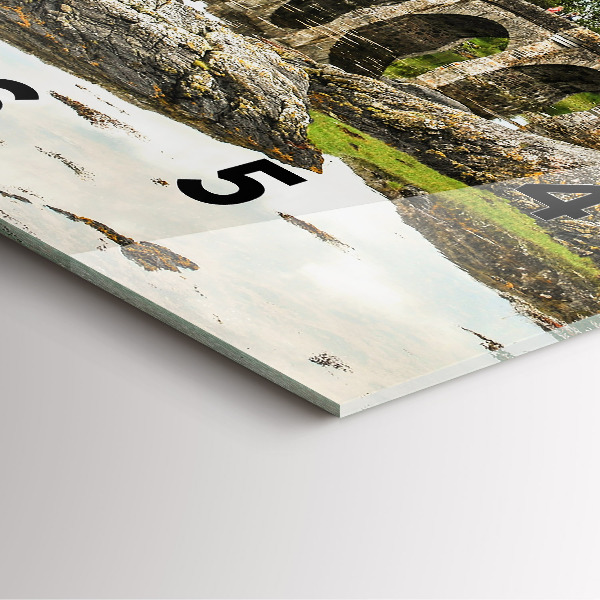 Čtvercové nástěnné hodiny Hrad Eilean Donan Skotsko