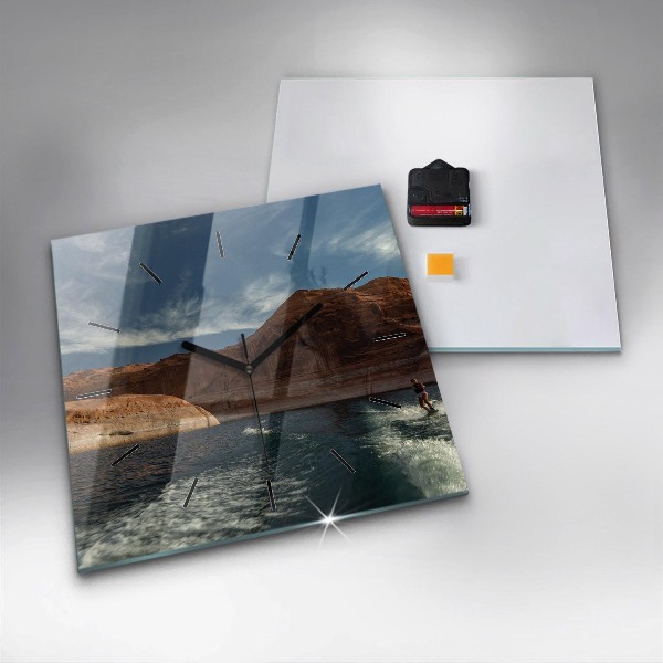 Čtvercové nástěnné hodiny Osoba na vodních lyžích