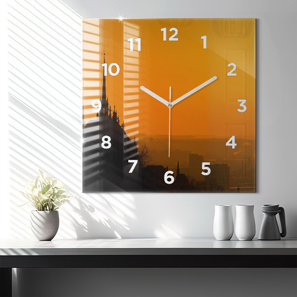 Skleněné hodiny čtvercové Pohled na brněnskou katedrálu