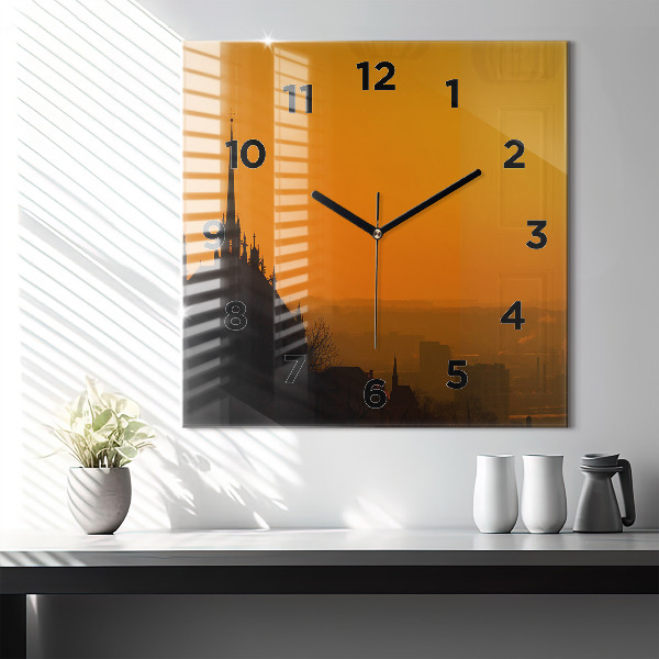 Skleněné hodiny čtvercové Pohled na brněnskou katedrálu