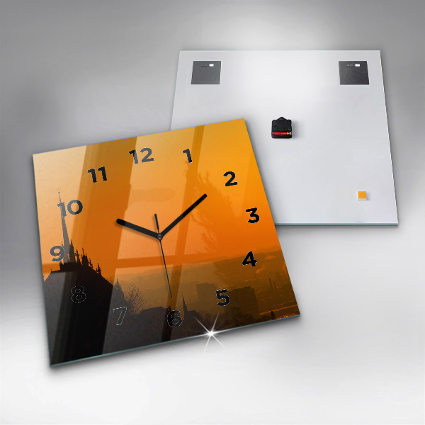 Skleněné hodiny čtvercové Pohled na brněnskou katedrálu