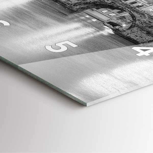 Skleněné hodiny čtvercové Karlův most v Praze