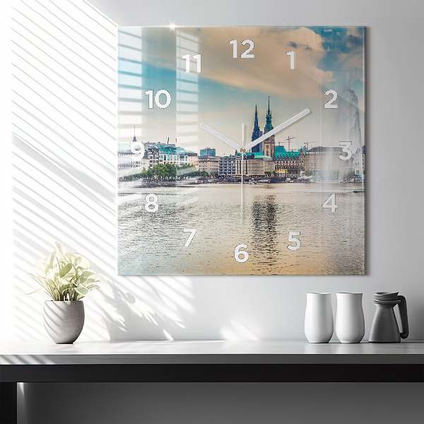 Skleněné hodiny čtvercové Binnenalster v Hamburku