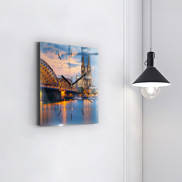 Skleněné hodiny čtvercové Pohled na radnici