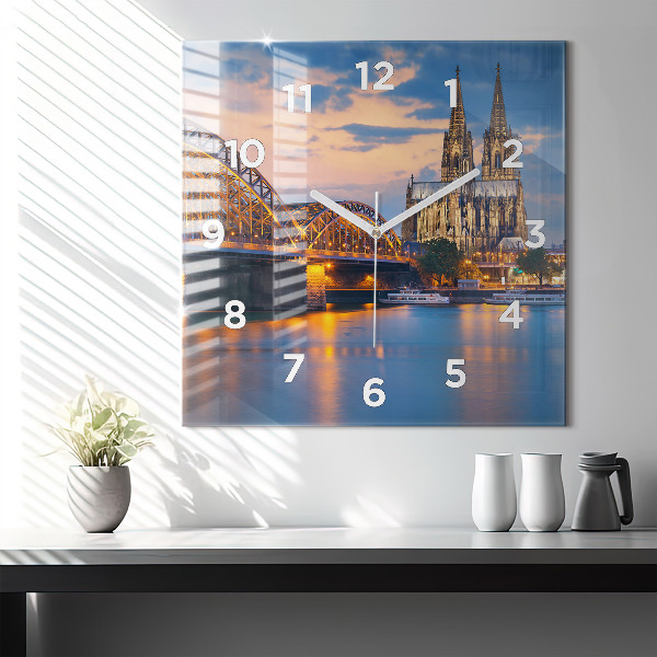 Skleněné hodiny čtvercové Pohled na radnici