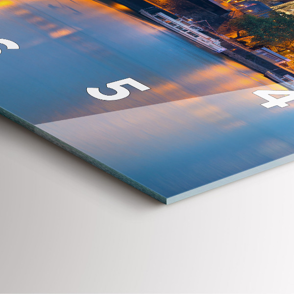 Skleněné hodiny čtvercové Pohled na radnici