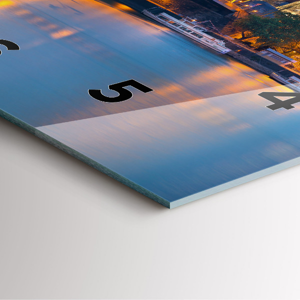 Skleněné hodiny čtvercové Pohled na radnici