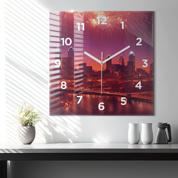 Čtvercové nástěnné hodiny Noční město ve Filadelfii