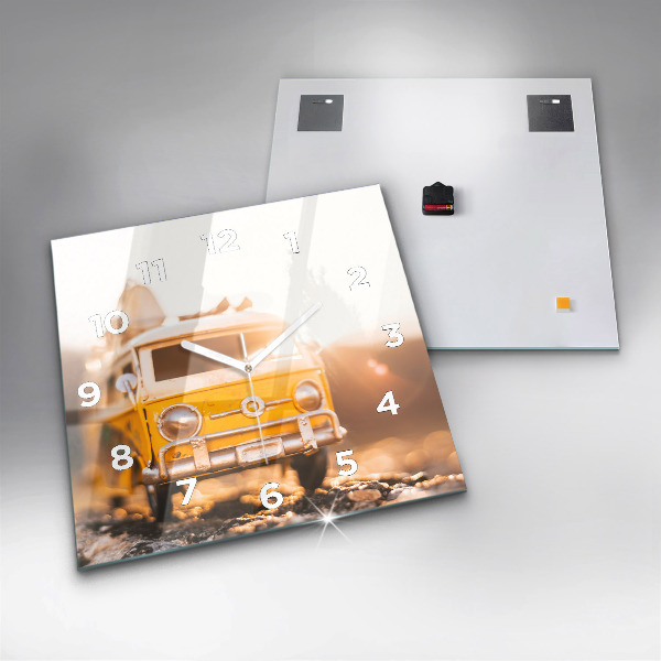 Čtvercové nástěnné hodiny Auto na dovolené