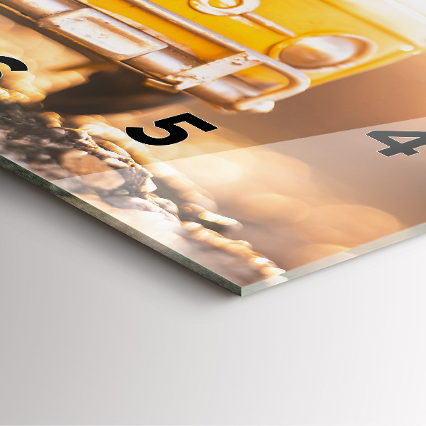 Čtvercové nástěnné hodiny Auto na dovolené