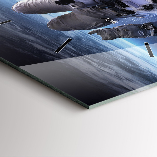 Skleněné hodiny čtvercové Astronaut nad zemí