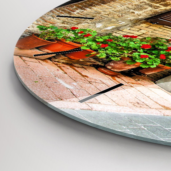 Kulaté skleněné hodiny s fotkou Malebná ulice