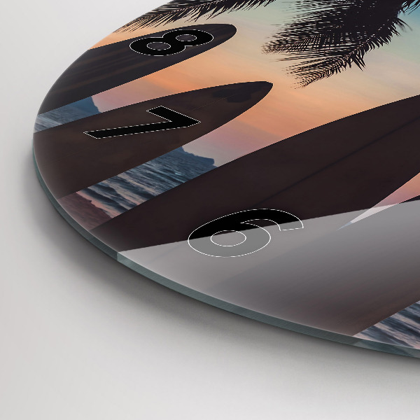 Kulaté skleněné hodiny s fotkou Surfování na pláži