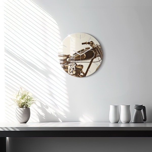 Kulaté skleněné hodiny s fotkou Sépiový motocykl Vintage