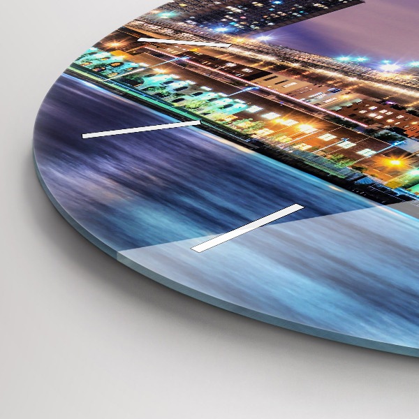 Kulaté skleněné hodiny s fotkou Brooklynský most a East River