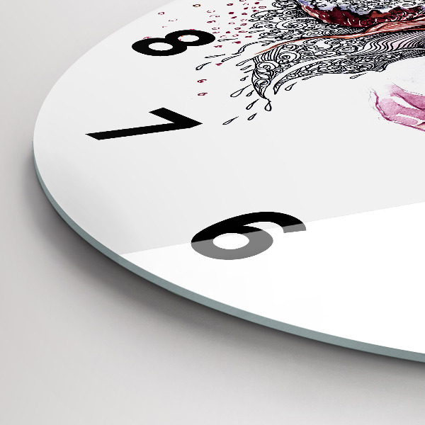 Kulaté skleněné hodiny s fotkou Sladká žena s dortem