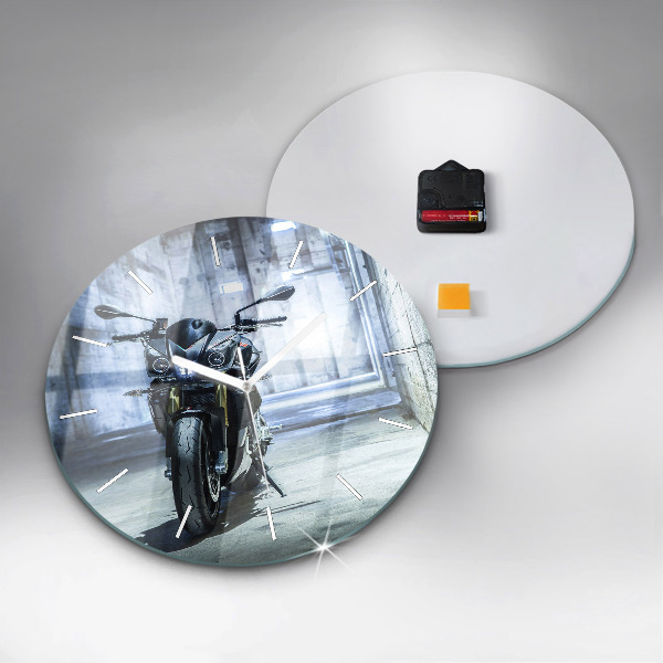 Kulaté skleněné hodiny s fotkou Motorka v uličce