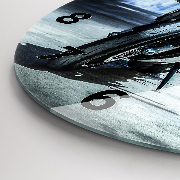 Kulaté skleněné hodiny s fotkou Motorka v uličce