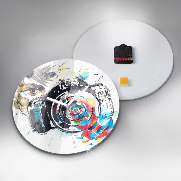 Kulaté skleněné hodiny s fotkou Žena fotografka