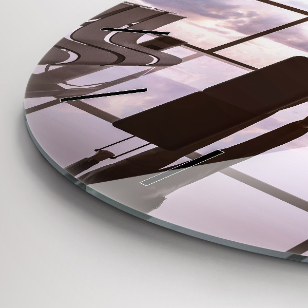 Kulaté skleněné hodiny s fotkou Muž na letišti