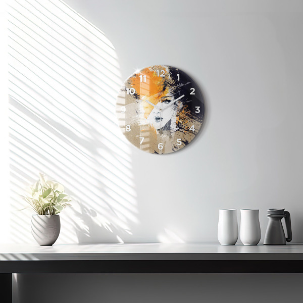 Kulaté skleněné hodiny s fotkou Abstraktní portrét ženy