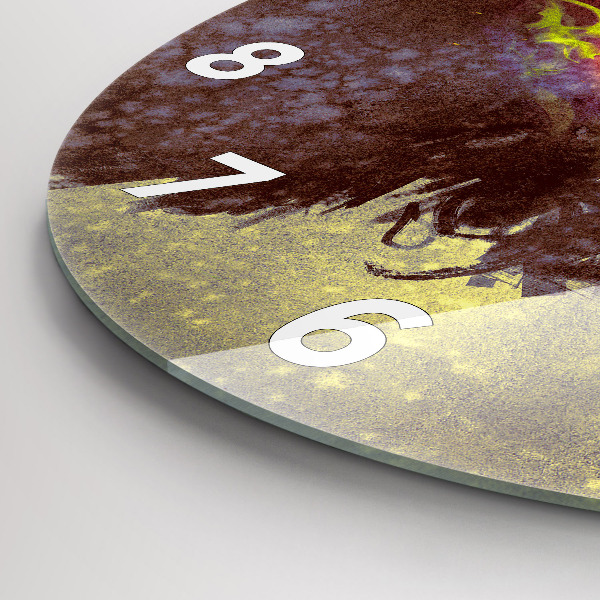 Kulaté skleněné hodiny s fotkou Žena v lese