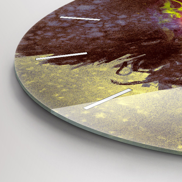 Kulaté skleněné hodiny s fotkou Žena v lese